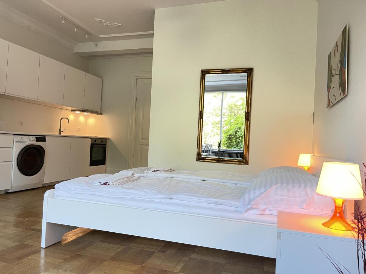 Aday - Aalborg Mansion - Studio With Terrace And Garden מראה חיצוני תמונה